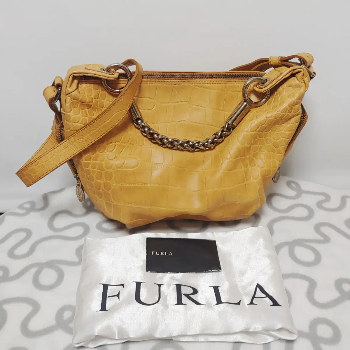 Furla 가죽 숄더백